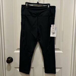 Zyia Light n Tight Capri Leggings